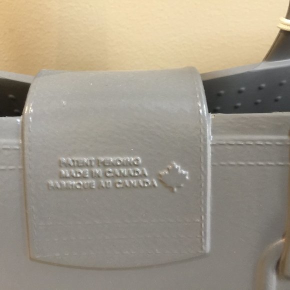 Great Bag Co Designer Robert Verdi Rubber Tote Hand Bag Purse Steel Grey - Picture 2 of 13